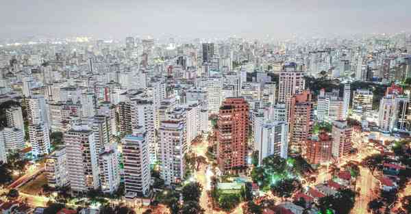 银行室外宣传_银行室外宣传栏设计效果图