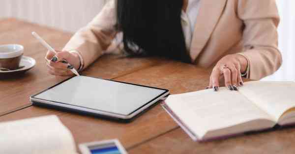 月相腕表图解_月相腕表专业评测推荐