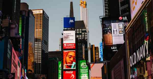 自己制作图片加文字_自己制作图片的手机软件