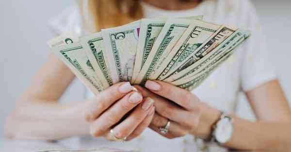 免费宣传片网站_免费宣传海报制作模板