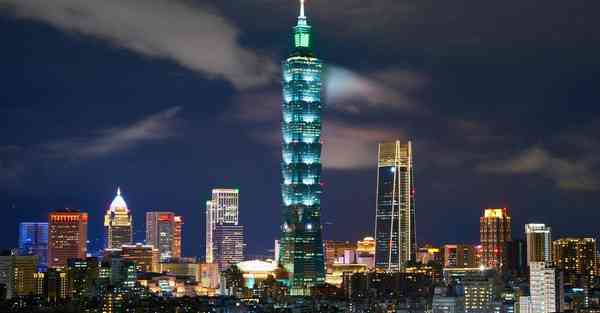 包装产品宣传海报