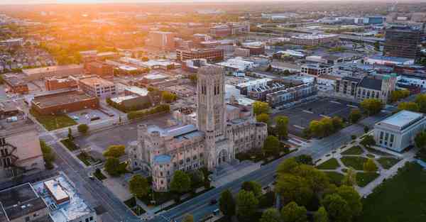 汽车汽配城_汽车汽配城灯