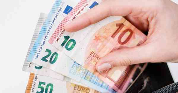 新校宣传片脚本